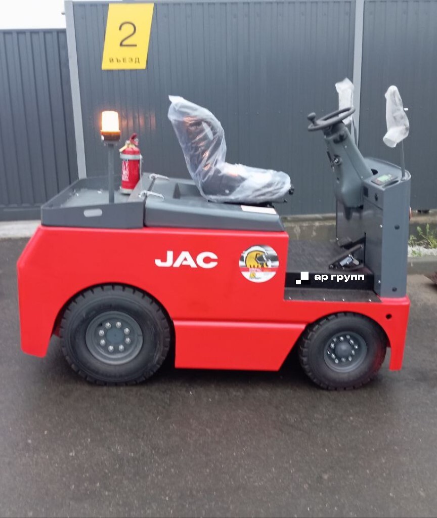 Электрический тягач JAC QD150 S1 – грузоподъёмностью 15000 кг, с литиевой АКБ