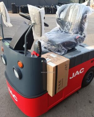 Электрический тягач JAC QD20 S1 – грузоподъёмностью 2000 кг, с наливной свинцовой АКБ (FLA)